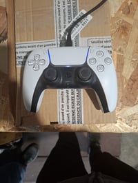 Bezdrôtový ovládač Sony DualSense PS5 biely - Chybný — chybný, čiastočne funkčný: obe analógové páčky majú drift (stav: pozri 2. obrázok) 2