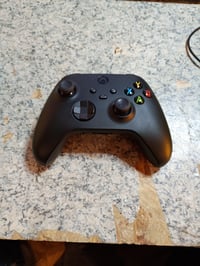 Xbox bežični kontroler Carbon Black — neispravan, djelomično radi: obje analogne palice zapinju (stanje: vidi 2. sliku) 2