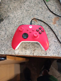 Xbox Wireless Controller — chybný, čiastočne funkčný: Ľavá analógová páčka sa pri pohybe dopredu nie vždy vráti do nulovej polohy (stav: pozri 2. obrázok) 2