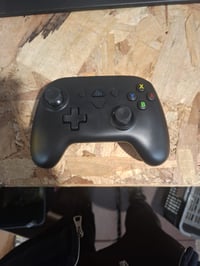 Bezdrôtový ovládač SUBSONIC pre Nintendo Switch — chybný, čiastočne funkčný: pravá páčka nereaguje, ľavá páčka (stav: pozri 2. obrázok) 2