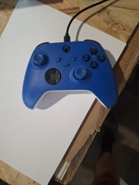 Bezdrôtový ovládač Xbox Wireless Controller Shock Blue, kompatibilný s Xbox Series X|S, One a Windows, modrý, balenie 2025, používaný 3