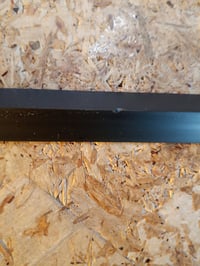 Profil unghiular Alberts 479015 din plastic negru 1000x15x15 mm, profil de colț în formă de L pentru interior și exterior — urme de uzură și lovituri (stare: vezi a 2-a imagine) 2