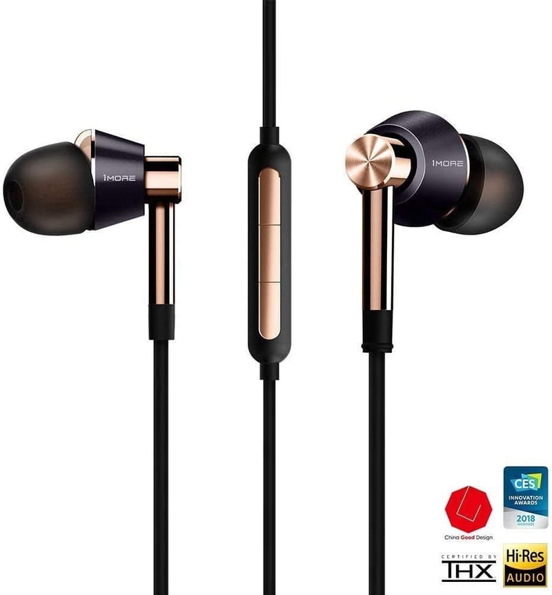 1MORE E1001 Triple-driver Hi-Fi fülhallgató mikrofonnal - iOS és Android kompatibilis prémium minőségű headset, arany színben