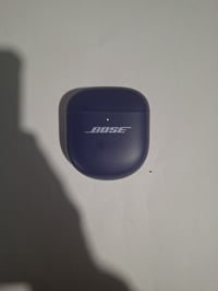 Căști Bluetooth Bose QuietComfort Ultra (gen. 2) - Mov închis, cu anulare a zgomotului, 6 ore autonomie — fără cablu de încărcare (stare: vezi a 2-a poză) 2