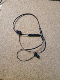 Căști in-ear Bluetooth Beats Flex cu cip Apple W1 — defecte, pentru piese: nu detectează încărcătorul, nu pornesc (stare: vezi a 2-a imagine) 2