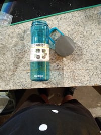 Bidon sport Contigo Jackson 720 ml – Defect, funcțional parțial (capac — defect, funcționează parțial: capacul nu se poate strânge (stare: vezi a 2-a imagine)) 2