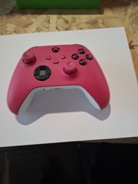 Bezdrôtový ovládač Xbox Deep Pink (2025) – oba kusy na náhradné diely / na rozobratie: Oba joysticky driftujú (stav: viď 2. obrázok) 3