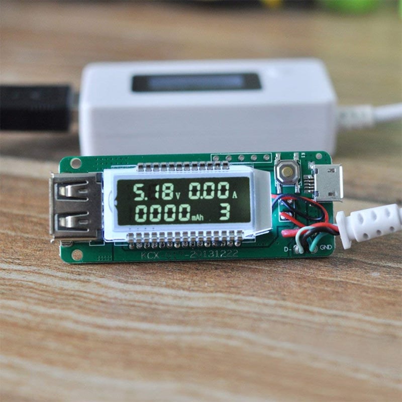 Arceli USB töltő teszter - LCD kijelzős feszültség- és árammérő, fehér