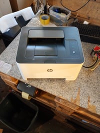HP Color Laser 150nw laserski pisač u boji, A4, Wi-Fi, LAN, USB, 18 str/min, bijelo-sivi, rabljeno 2