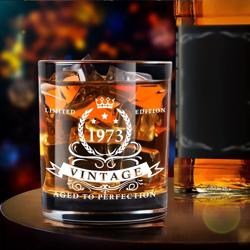 Prémium Whiskey Pohár Szett Fa Dobozban - 51. Születésnapi Ajándék Férfiaknak