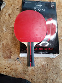 Paletă de tenis de masă Butterfly Ovtcharov Striker – Fețe LAGNUS 2,0 mm, Lemn ofensiv cu 5 straturi, Mâner concav, Aprobată ITTF, pentru joc cu efect – 3