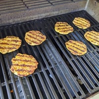 WELL GRILL Aromasínek és Hőterelők Weber Genesis II 300 Sorozathoz - 5 db Lángterelő + 3 db Hővisszaverő - Gázgrillhez Kompatibilis Alkatrés 6
