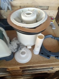 Piesková filtrácia Intex Krystal Clear 26644, 4,5 m³/h, pre bazény do 18 000 l, sivá/čierna – prasknutý diel (stav: pozri 2. obrázok) 3