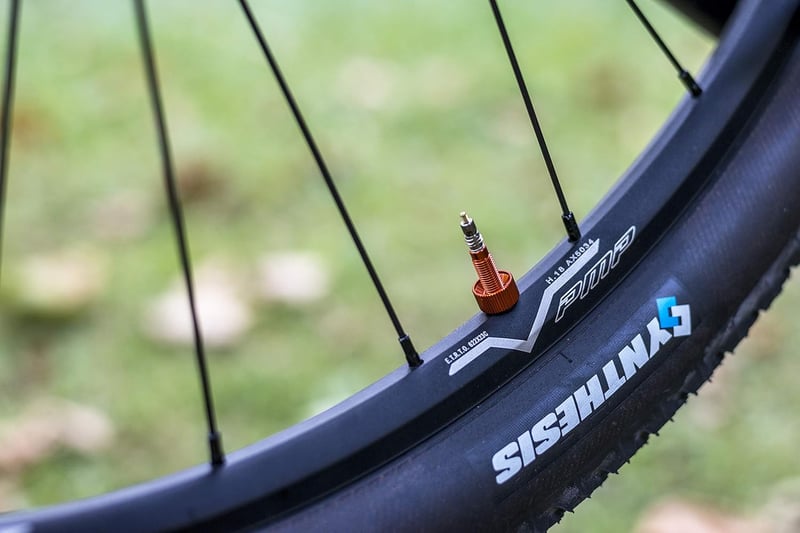 PMP Univerzális Tubeless MTB Szelep 50mm - Szerszámmentes, Habkompatibilis