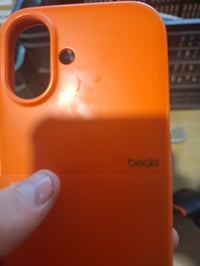 Odolný kryt Beats iPhone 16 s MagSafe vo farbe Nevada Orange, s textilným a matným povrchom — na obale je škrabanec (stav: viď 2. obrázok) 2