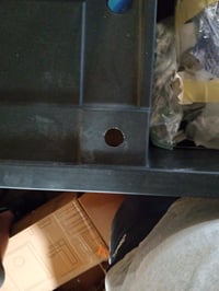 Kuchynský drez BLANCO METRA 45 S Silgranit – na strane pri odtoku je na rohu odlúpený kúsok materiálu (stav: pozri 2. obrázok) 5