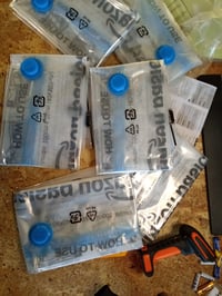 Amazon Basics Vákuumzsák Ruhákhoz Légmentes Szeleppel és Kézipumpával, Jumbo, 6 db — kézi pumpa nélkül (állapot: lásd a 2. képet) 3