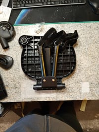 Vihir Univerzális Buggy Board Ülőkével, Fekete Babakocsitoldalék 2-6 Éves Gyermekeknek, 25 kg Teherbírás, 2 db Babakocsi Horoggal 2