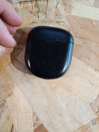 Bose QuietComfort Ultra Earbuds Vezeték nélküli Zajszűrő — hibás, részben működik: Bluetooth gomb nem reagál (állapot: lásd a 2. képet) 3