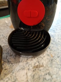 De'Longhi Nescafé Dolce Gusto Piccolo XS EDG210.B aparat za kavu na kapsule, crni, tlak 15 bara, kompaktan dizajn, 1500W 5