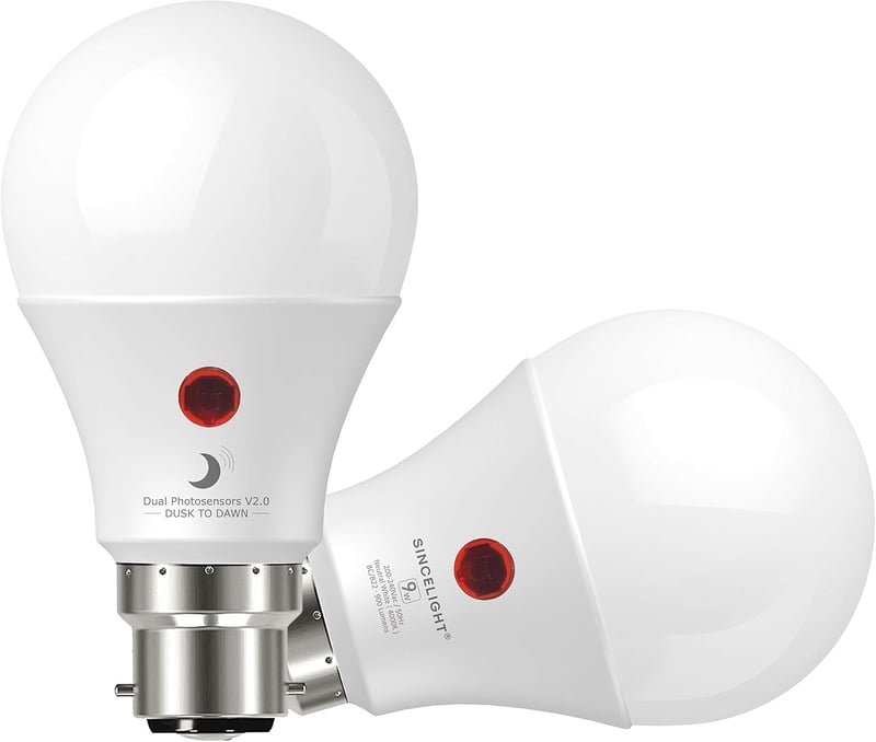 SINCELIGHT LED izzó dupla alkonyérzékelővel, kültéri lámpákhoz, B22, 4000K, 2db