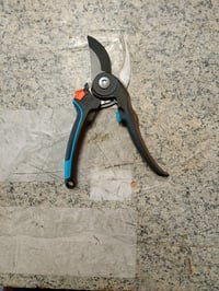 Gardena PremiumCut Pro Bypass škare za obrezivanje s promjerom reza od 24 mm, ergonomskom ručkom i oštricama s PowerCoating premazom, za svježe drvo, proizvedene u Njemačkoj 3