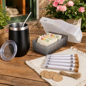 Paket za maturu: termos šalica + kutija za kartice s 5 pretinaca + 6 epruveta za poklon novac