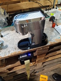 Pákový kávovar De'Longhi Dedica Style EC685.M — Telo kávovaru 3