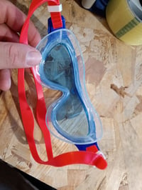 Arena The One Mask Junior gyerek úszómaszk – nagy lencsék, párásodásgátló, UV-védelem, önbeállító orrhíd, kék-piros 2