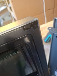 Cuptor cu microunde LG MH6535NBS cu grill, 25 L, 1000 W, Smart Inverter — defect, funcționează parțial: balamaua ușii este ruptă (stare: vezi a 2-a fotografie) 5