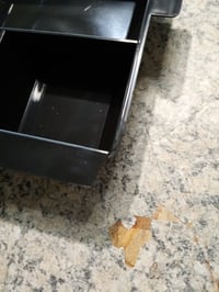 Seif pentru bani Relaxdays cu cifru din 3 cifre, tavă pentru monede, casetă din fier — margine deteriorată a tăvii pentru monede (stare: vezi a 2-a imagine) 2