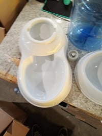 Amazon Basics Kisállat Étel- és Vízadagoló Szett L-es méret, 5,44 kg ételadagoló és 9,46 L — koszos belső (állapot: lásd a 2. képet) 6