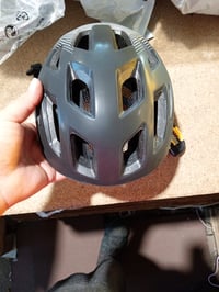 Cyklistická prilba Dunlop s LED svetlom, veľkosť M (55-58 cm), čierna — bez slnečnej clony (stav: pozri 2. obrázok) 2