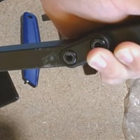 Amazon Basics dvostruki stalak za monitore sa stolnim nosačem, za zaslone od 13 do 32 inča, VESA — vidljivi znakovi trošenja na jednom dijelu (stanje: vidi 2. sliku) 2