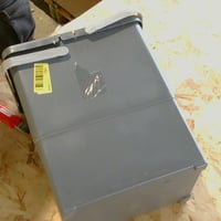 Odpadkový kôš ELLETIPI 1954 Easy 2.0 z recyklovaného plastu s vekom, 18 litrov, sivý, nástenný (stav: pozri 2. obrázok) 2