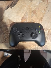 Bezdrôtový ovládač SUBSONIC pre Nintendo Switch — chybný, čiastočne funkčný: pravá páčka nereaguje, ľavá páčka (stav: pozri 2. obrázok) 3