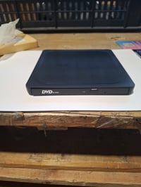 Externá DVD mechanika BHHB USB 3.0 a USB-C, napaľovačka/čítačka CD/DVD±RW, ultra tenká, brúsený kov — chybná (neotvára sa (stav: pozri 2. obrázok) 2