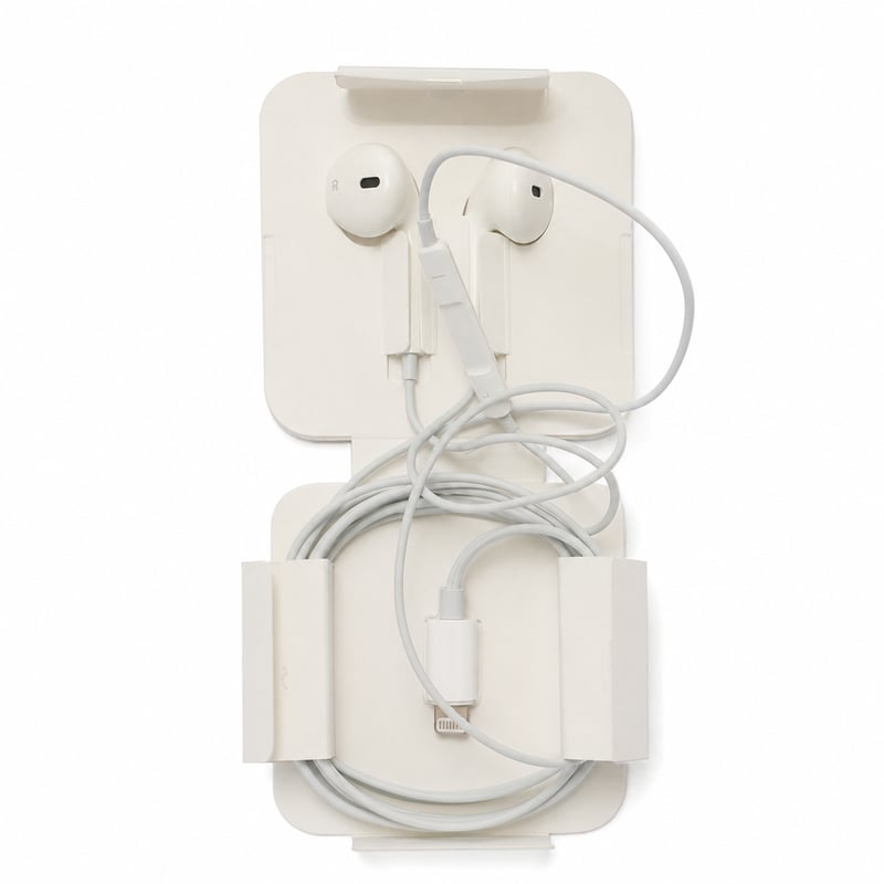 Căști cu fir Apple EarPods cu conector Lightning pentru iPhone și iPad alb – utilizate
