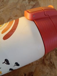 Sticlă pentru copii din oțel inoxidabil SIGG Shield One Disney Regele Leu 0,5 L - Vopsea decojită și exterior pătat (stare: vezi a 2-a poză) 5