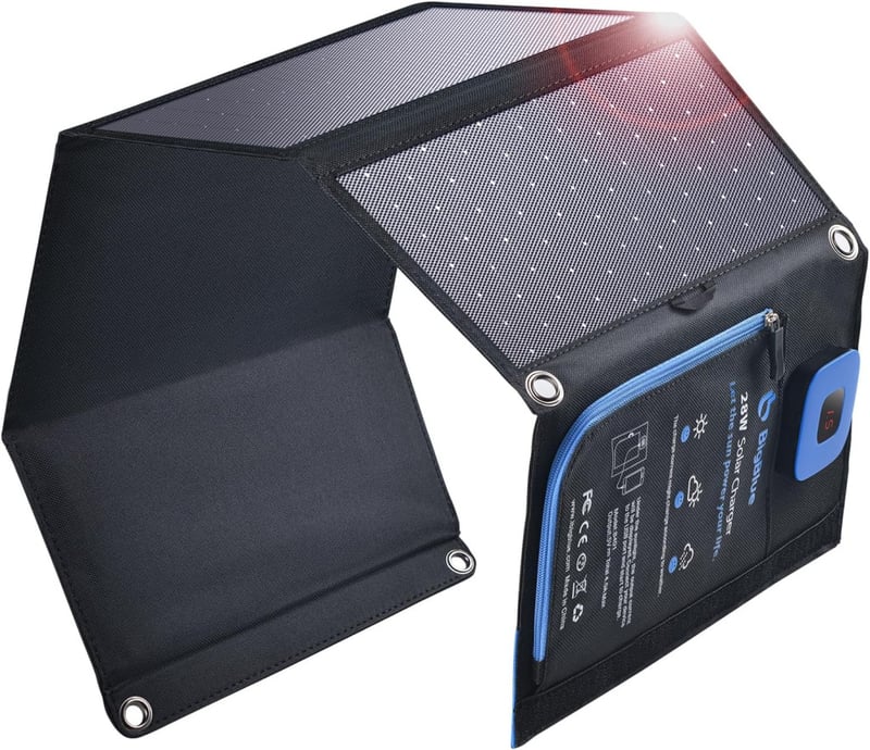 BigBlue 28W Hordozható Napelemes Töltő 2 USB Porttal, Digitális Árammérővel, IPX4 Vízálló, Cipzáras Védelemmel - iPhone, Android, GoPro Kész