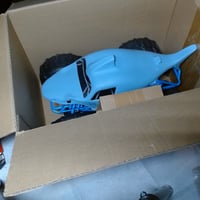 Monster Jam Megalodon Storm amfibijsko RC vozilo na daljinsko upravljanje s dizajnom morskog psa, mjerilo 1:15, za kopno i vodu, za djecu od 4 godine nadalje 2