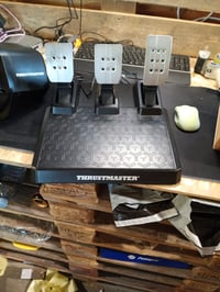 Thrustmaster T248 X Force Feedback trkaći volan i set pedala, kompatibilan s Xbox Series X/S i PC-jem, korišteno stanje 4