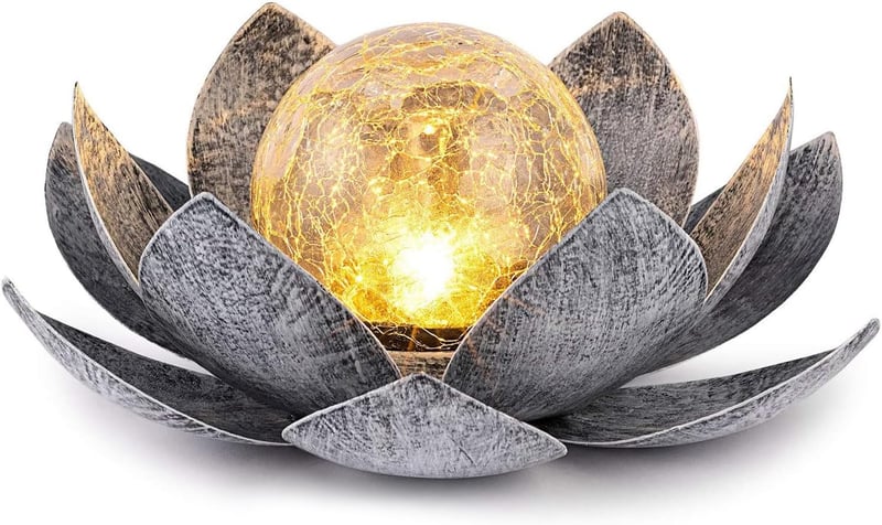 Lotus LED napelemes kerti lámpa - Dekoratív fém lótuszvirág repesztett üveggömbbel