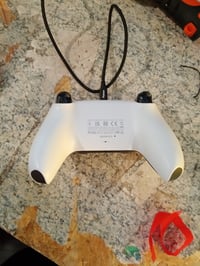 Bezdrôtový ovládač PlayStation DualSense pre PS5, biely — chybný, čiastočne funkčný: driftujúci joystick (stav: pozri 2. obrázok) 3