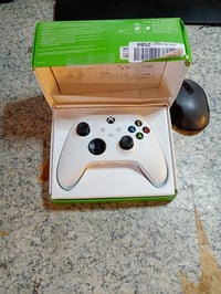Bezdrôtový ovládač Xbox vo farbe Robot White, balenie z roku 2025, kompatibilný s Xbox Series X, S, One a Windows 10/11 2