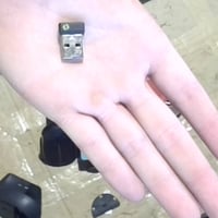 USB prijímač Logi Bolt — Vertikálna ergonomická myš Logitech Lift (náhradný diel) 2