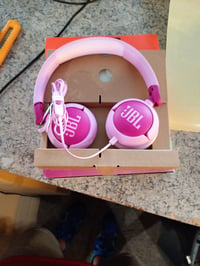 Detské káblové slúchadlá JBL Junior 320 s mikrofónom, ružové – chýbajúci náušník (použité, výstavný kus) (stav: viď 2. obrázok) 2