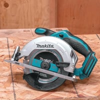 Makita DSS611Z 18V Akkumulátoros Körfűrész, LXT Sorozat, 3700 RPM, 165mm Fűrészlap, Kék/Ezüst, Csak Géptest 9