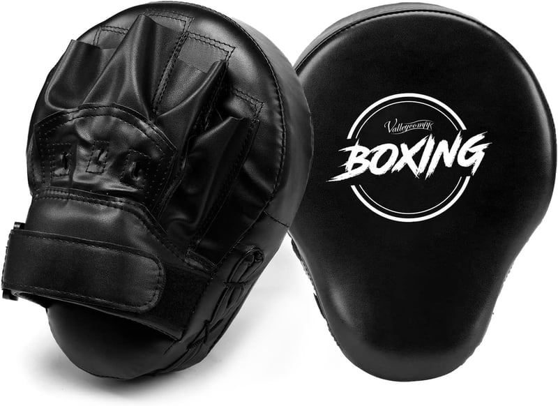 Valleycomfy Fekete Boxkesztyű és Ütőpárna Szett Küzdősportokhoz
