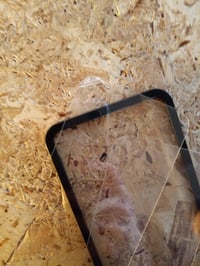 Protector de ecran din sticlă securizată NEW'C pentru iPhone 16 6,1" 2 buc + cameră — defect, funcționează parțial: 2 bucăți de sticlă securizată sunt sparte (stare: vezi a 2-a poză) 3
